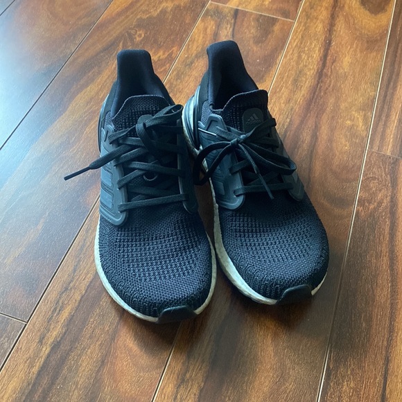 running shoe - Picture 3 of 4